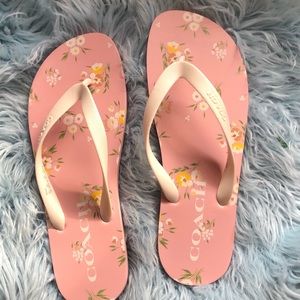 COACH Zak Flip Flop With Signature Daisy Print.